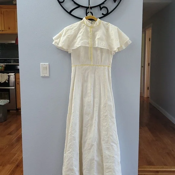 Vintage 1960 Eyelet Handmade Dress - Picture 2 of 11